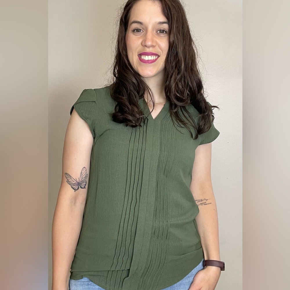 Green Pleated Cap Sleeve Blouse
